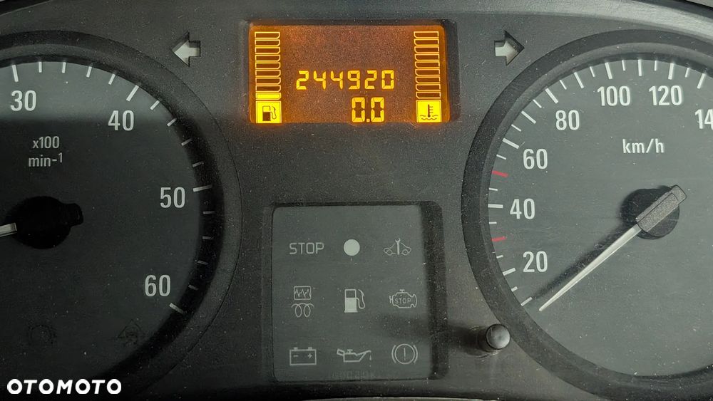Opel Vivaro - 12