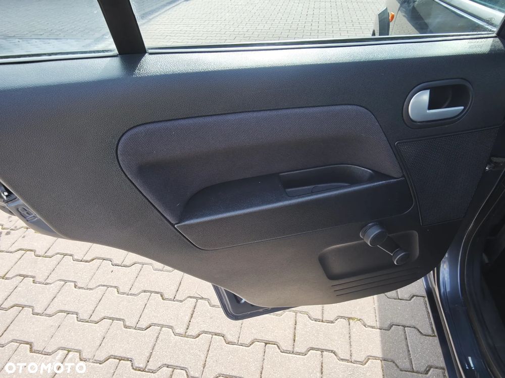 Ford Fusion 1.4 Ambiente - 21