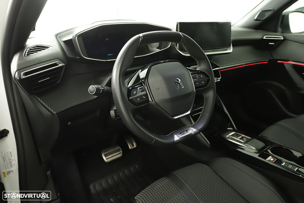 Peugeot e-2008 54 kWh GT - 8