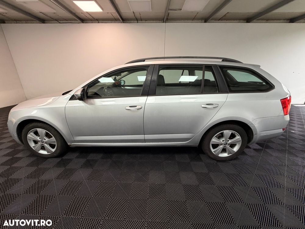 Skoda Octavia 2.0 TDI DSG Ambition - 3