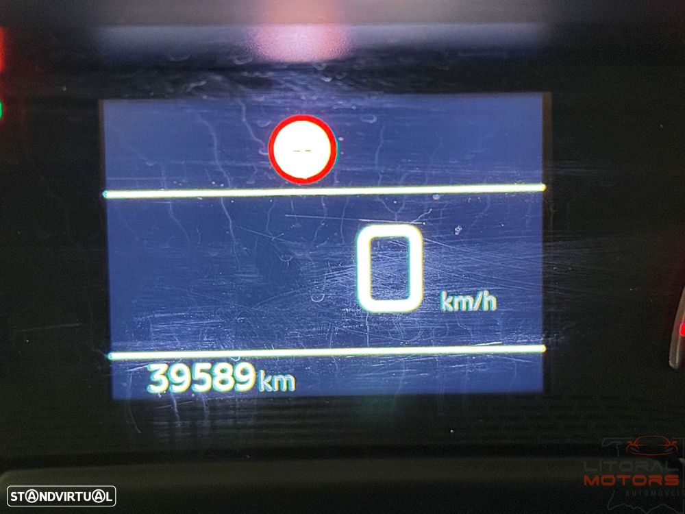 Peugeot 2008 1.2 PureTech SE Style - 26