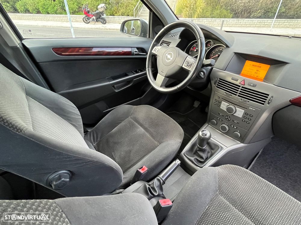 Opel Astra 1.7 CDTi Elegance - 24