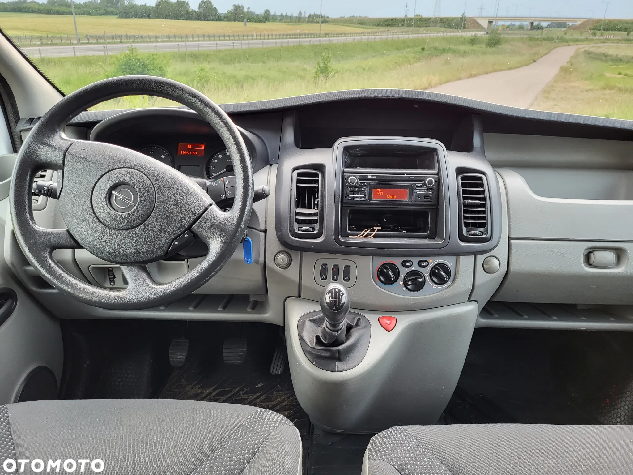 Opel VIVARO - 14