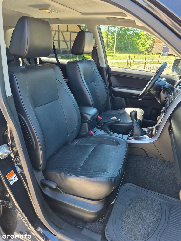 Suzuki Grand Vitara 2.0 De luxe - 20