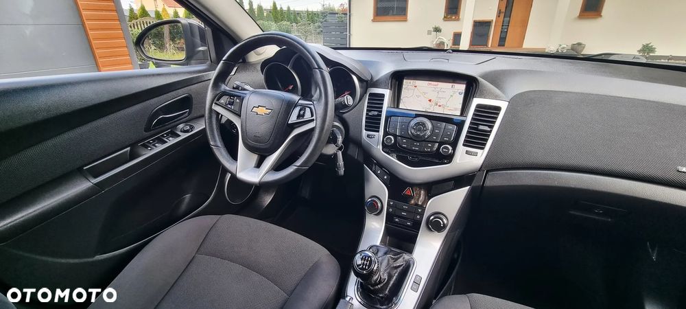 Chevrolet Cruze - 25