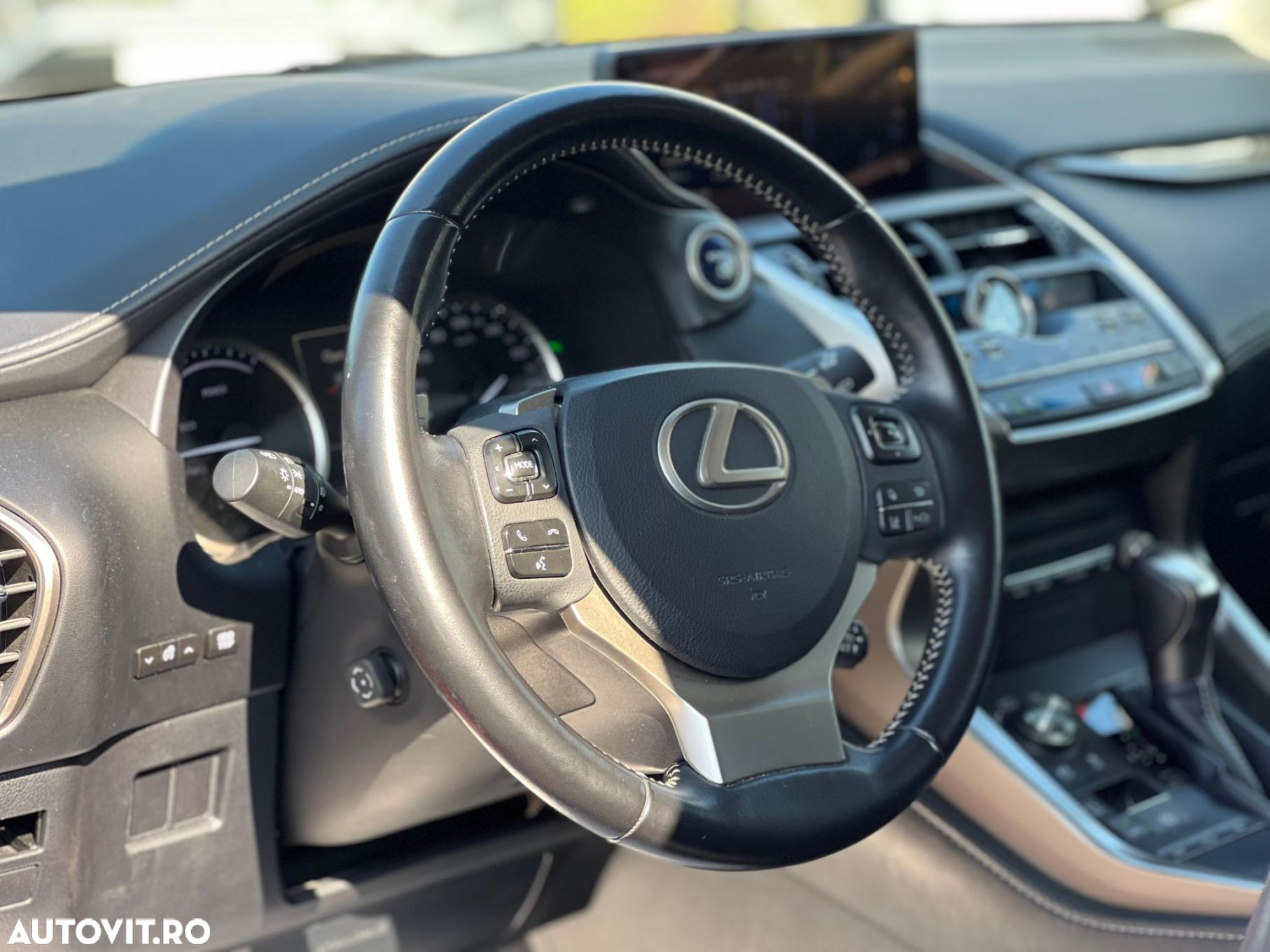 Lexus Seria NX 300h AWD Luxury - 11