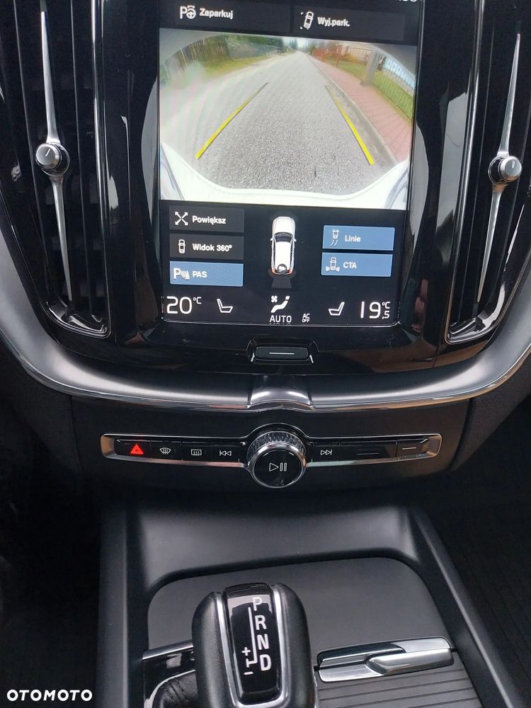 Volvo XC 60 T6 AWD Momentum - 26