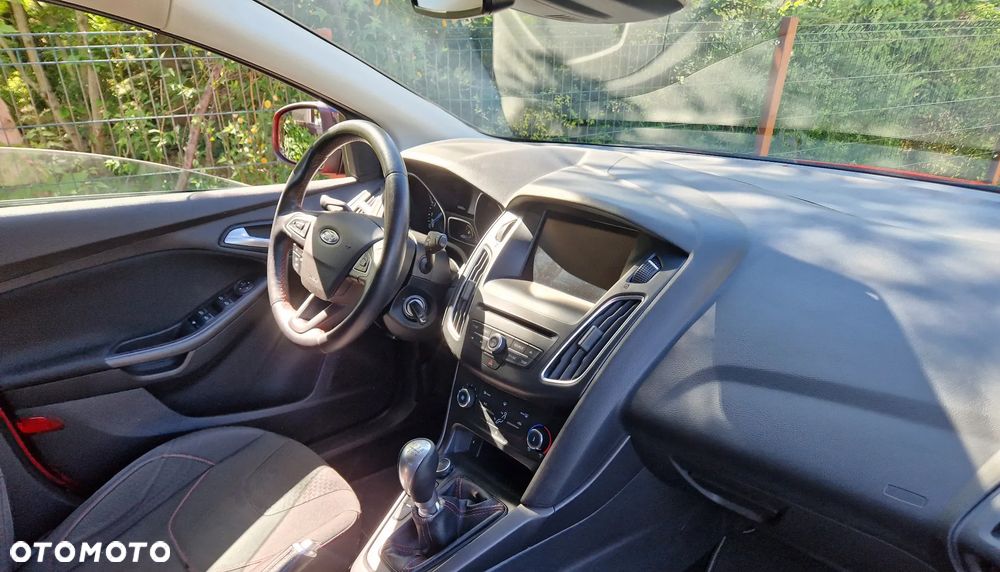 Ford Focus 1.5 EcoBoost STart-Stopp-System ST-LINE - 15