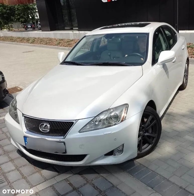 Lexus IS - 5