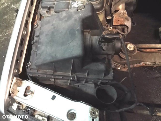obudowa filtra powietrza 2.2cdi mercedes c220 w202 - 1