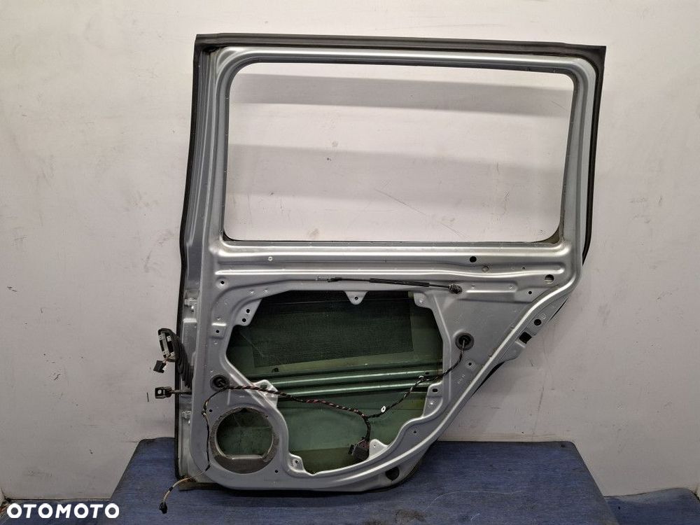 SKODA OCTAVIA II LIFT KOMBI DRZWI TYŁ PRAWE 9156 LA7W - 2