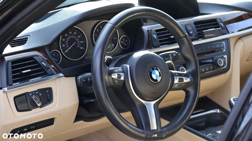 BMW Seria 3 335i xDrive M Sport - 21