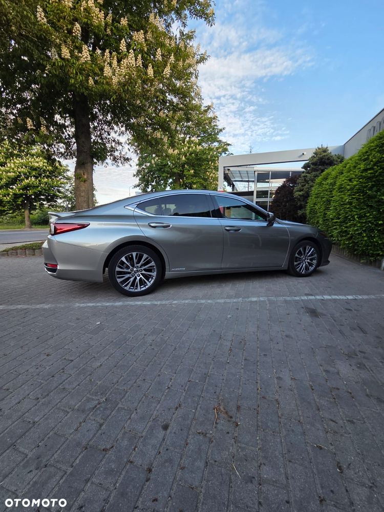 Lexus ES 300h Prestige - 7