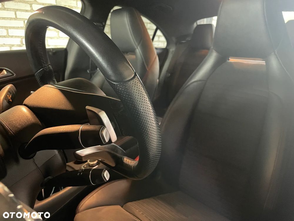 Mercedes-Benz CLA 200 7G-DCT - 10