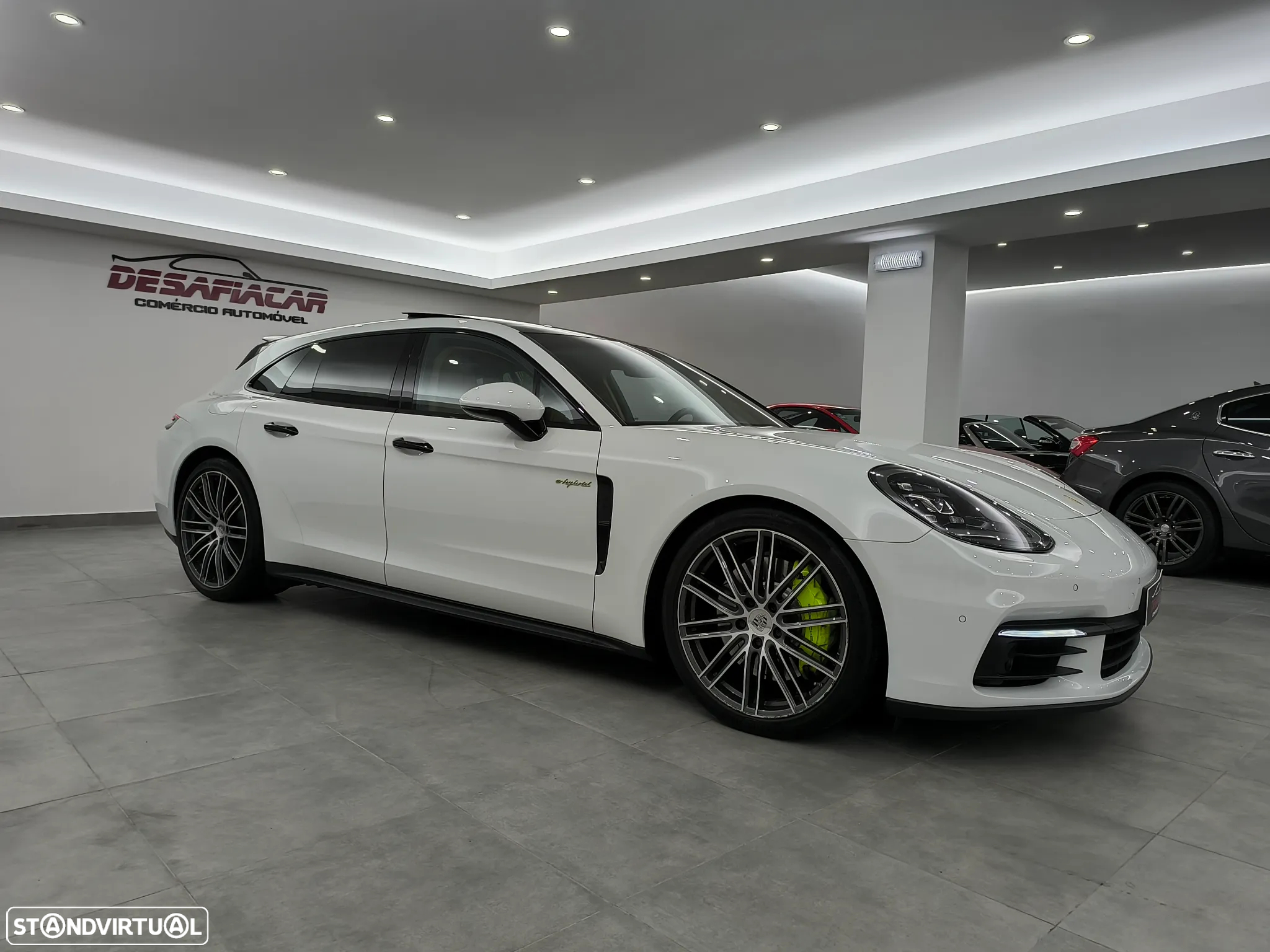 Porsche Panamera Sport Turismo 4 E-Hybrid - 5
