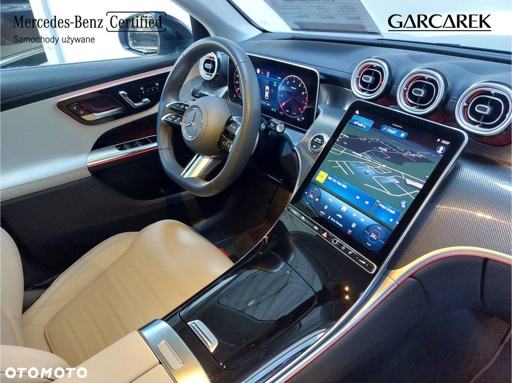 Mercedes-Benz GLC - 21
