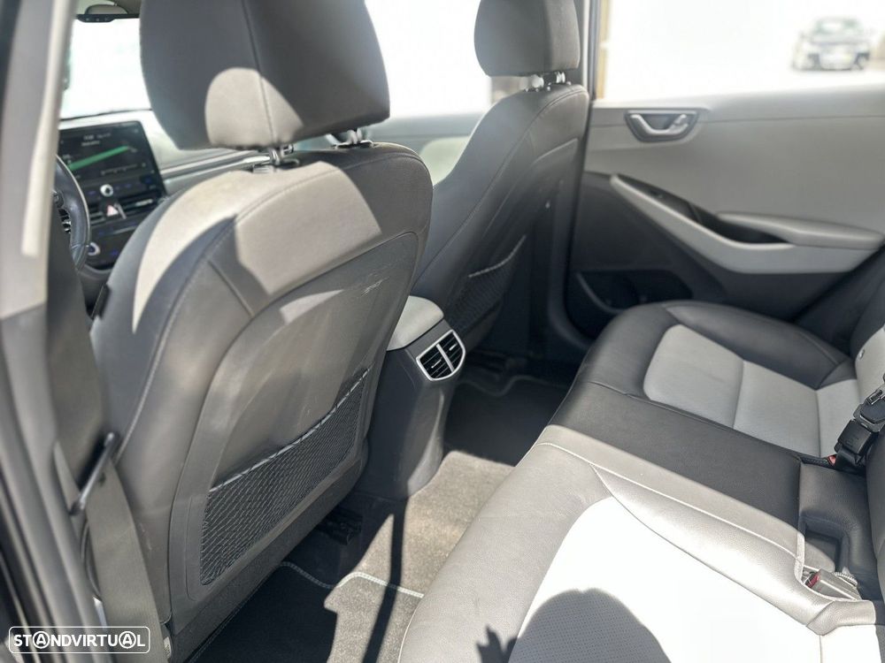Hyundai Ioniq - 29