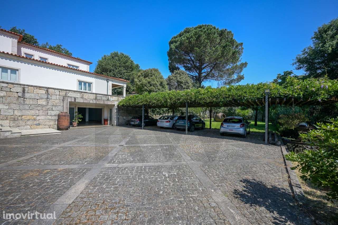 Quinta T4 de Luxo em Famalicão: Piscina Interior, Campo de Futebol e E - Grande imagem: 3/47