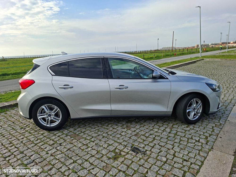 Ford Focus 1.5 TDCi ECOBlue Business - 3