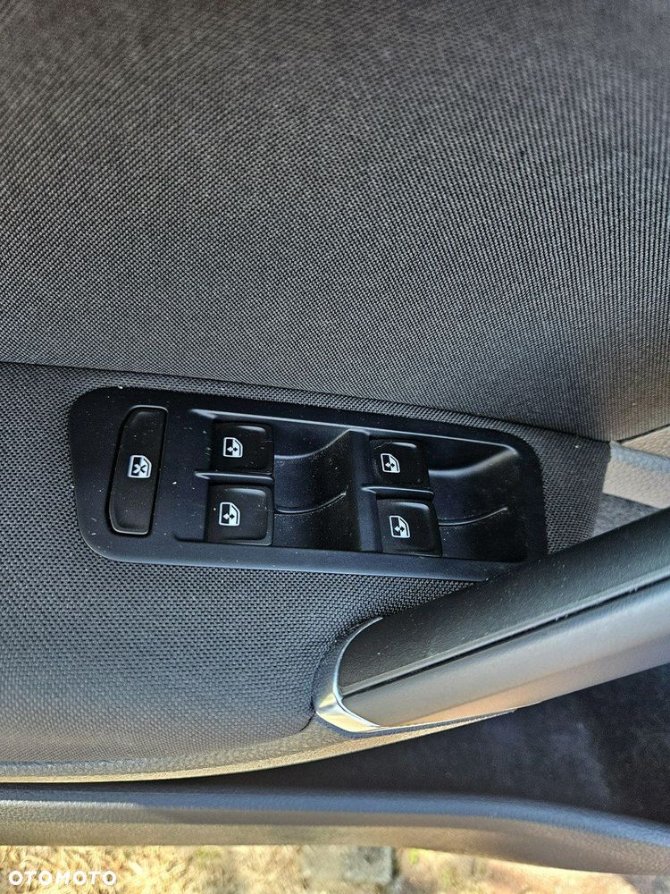 Volkswagen Golf 1.0 TSI (BlueMotion Technology) Comfortline - 18