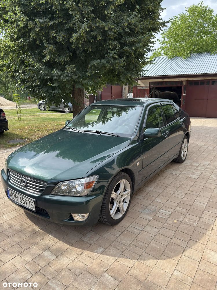 Lexus IS - 1