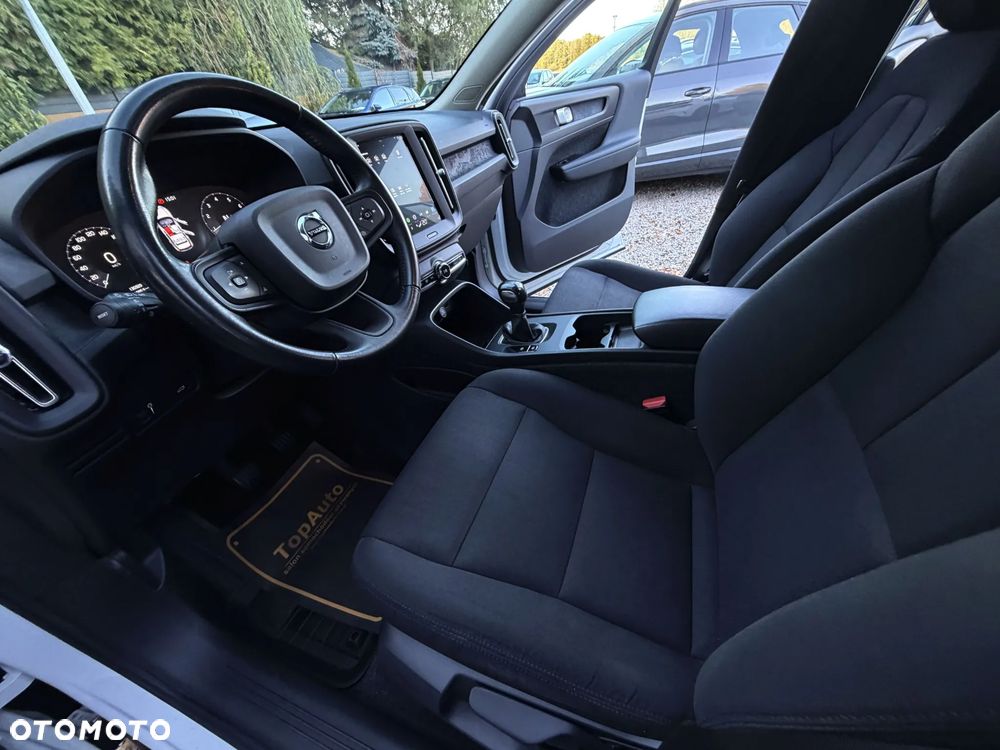 Volvo XC 40 - 18