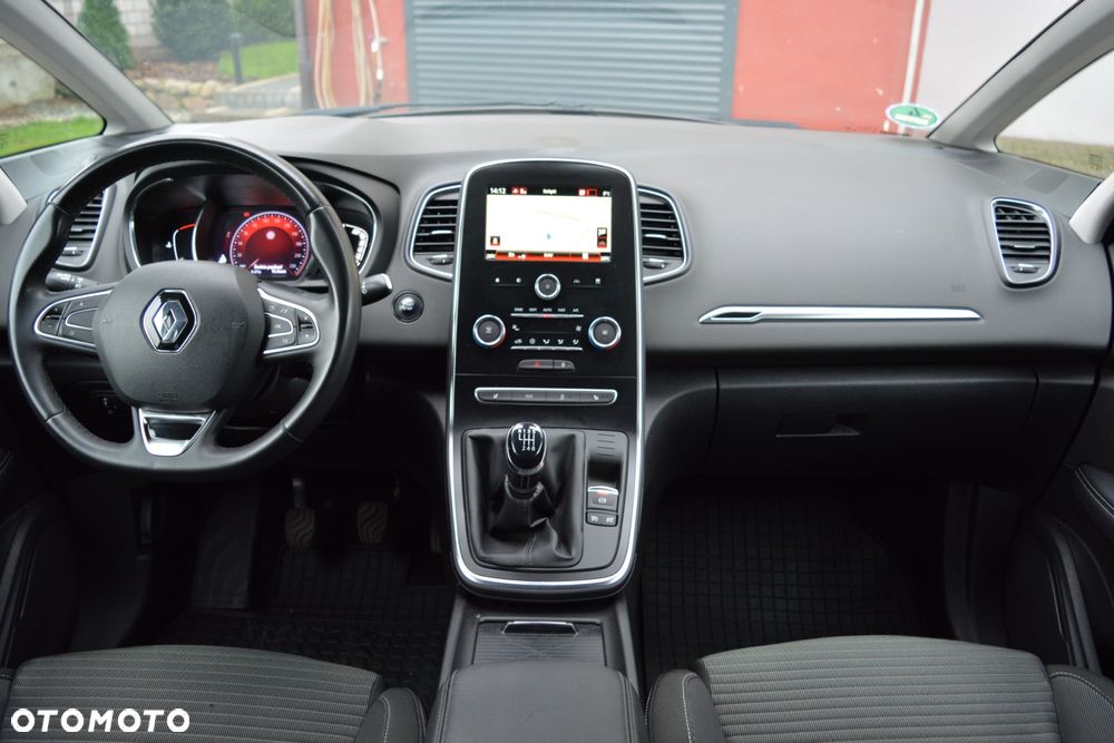 Renault Grand Scenic - 18