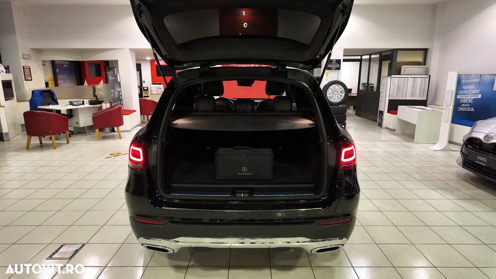 Mercedes-Benz GLC - 38