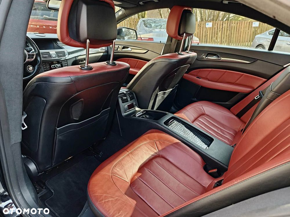 Mercedes-Benz CLS 500 4-Matic BlueEff - 6