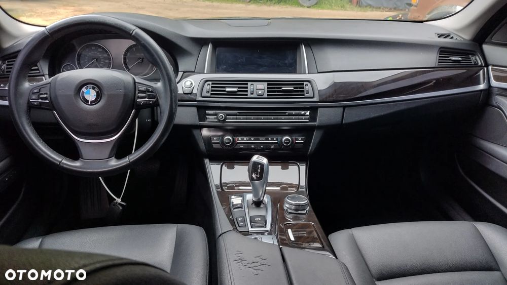 BMW Seria 5 528i xDrive Sport-Aut Luxury Line - 6