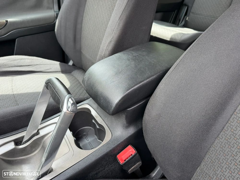 Ford S-Max 1.8 TDCi Titanium 7L - 22