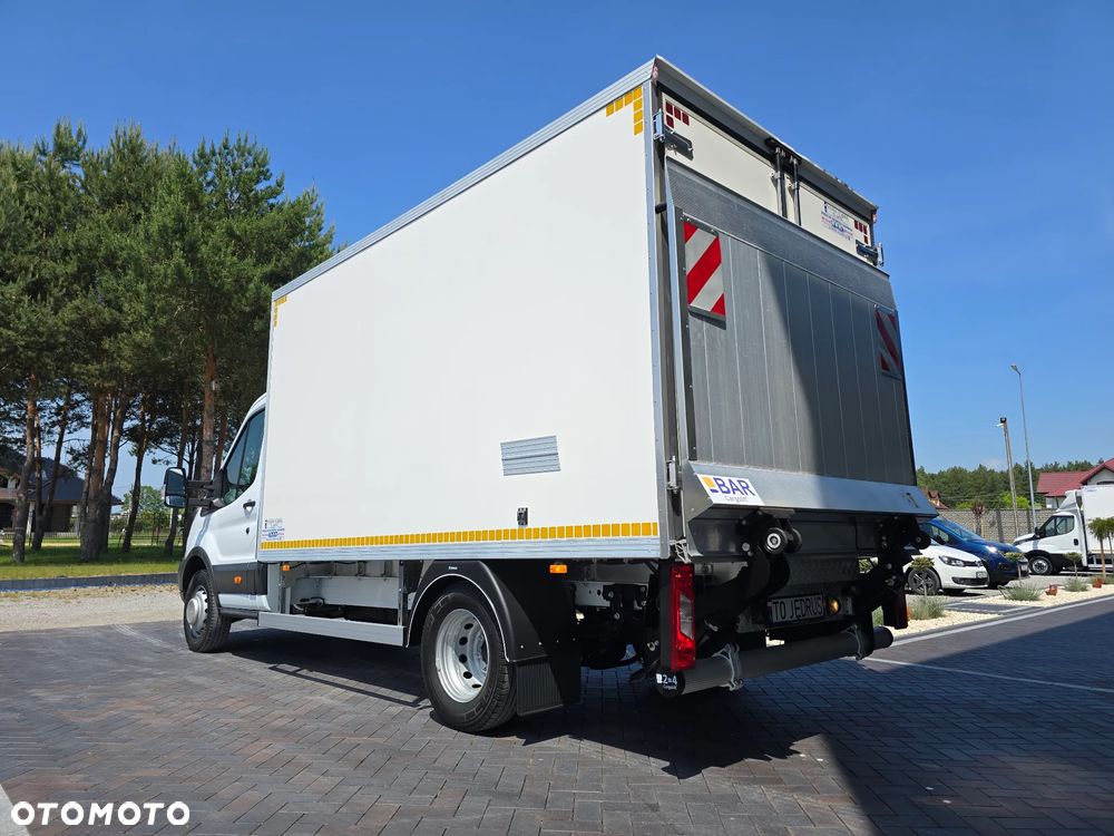 Ford TRANSIT 350-170 IZOTERMA WINDA 750Kg 48 Tyś Km SERWIS ASO FORD DO OSTATNIEGO Km SALON PL STAN JAK NOWY TEMPOMAT KLIMA ELKTRYKA ASYSTEN KIEROWCY WZMOCNIONE TYLNE ZAWIESZENIE RESOR + PODUSZKI PNEŁMATYCZNE - 14