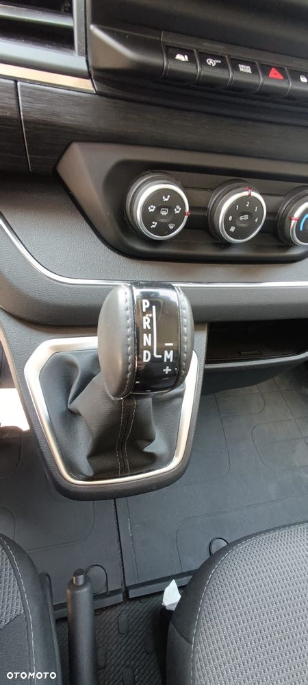 Renault Trafic Grand 2.0 dCi EDC - 18