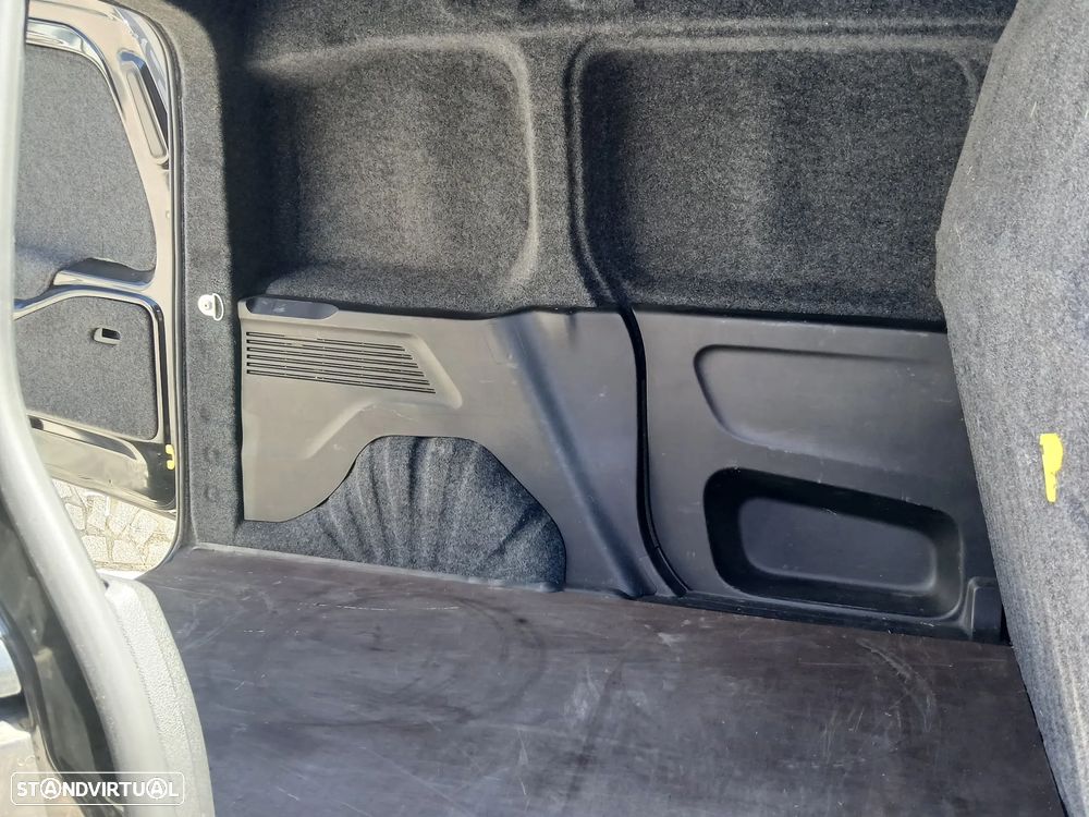 Opel COMBO 3L - 19
