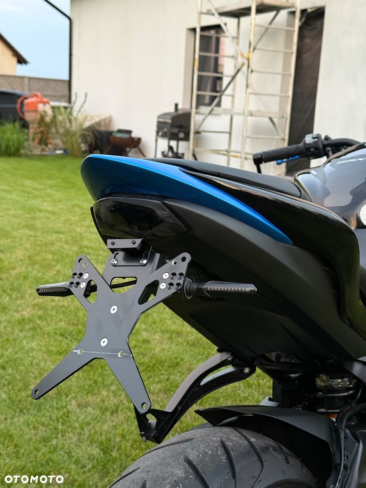 Suzuki GSX 1000 - 16