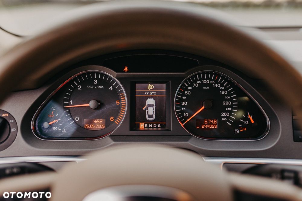 Audi A6 Avant - 18