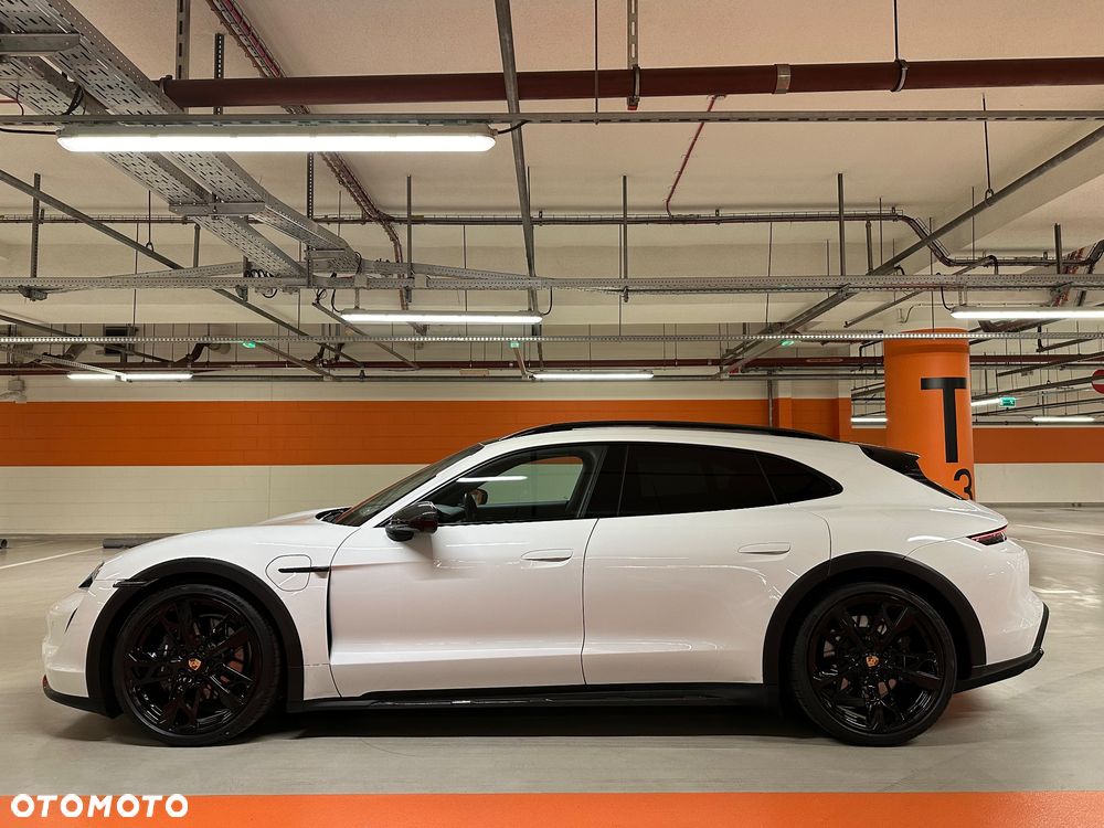 Porsche Taycan 4 - 7