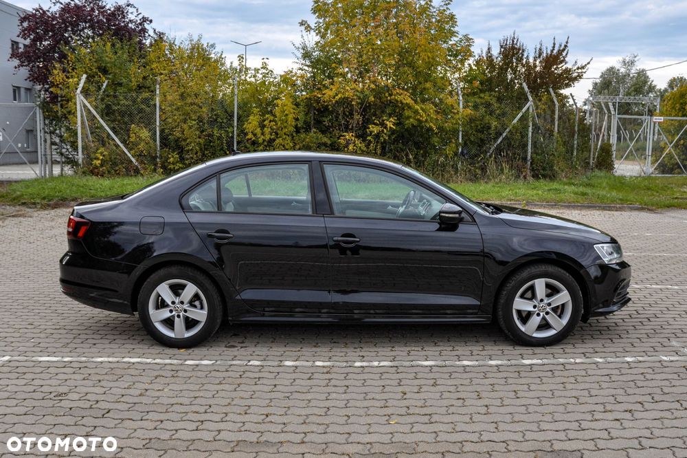 Volkswagen Jetta - 5