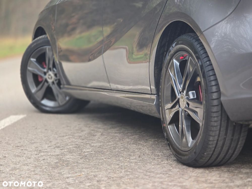 Mercedes-Benz Klasa A 180 CDI AMG Line - 35