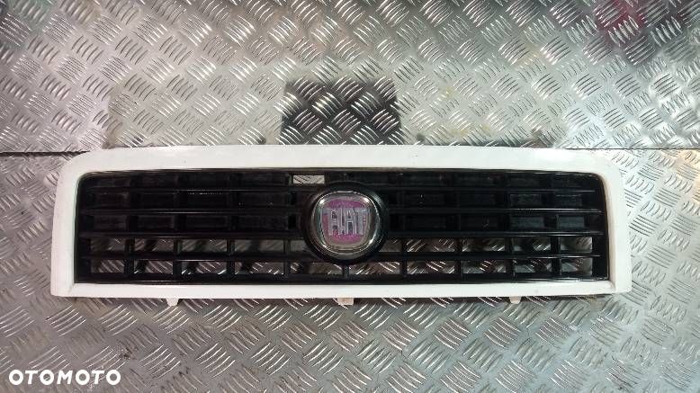 ATRAPA FIAT DOBLO - 1