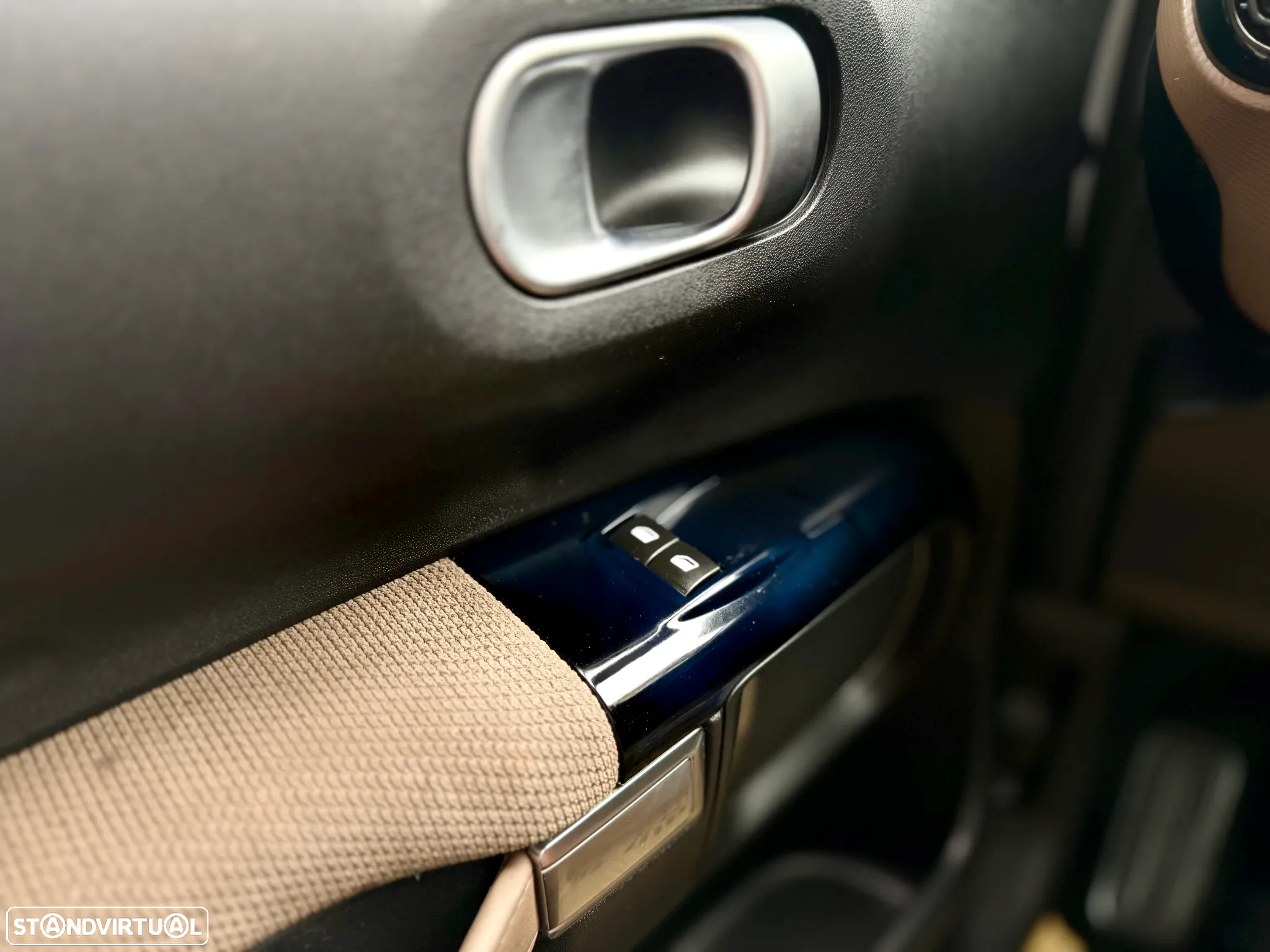 Citroën C4 Cactus 1.2 PureTech Shine - 17