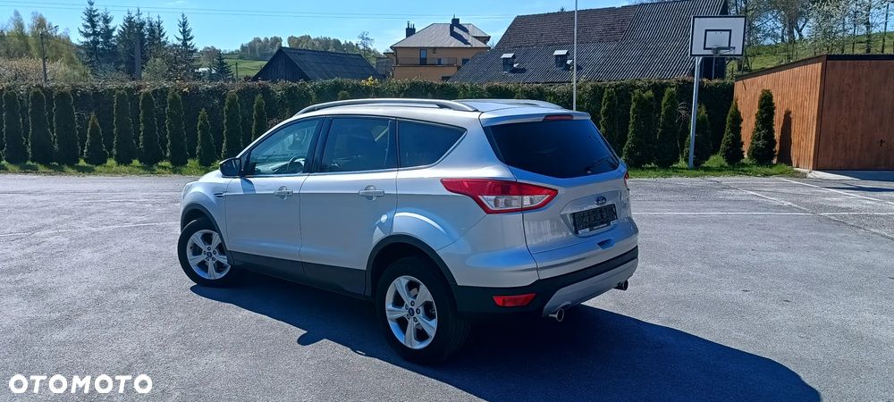 Ford Kuga 2.0 TDCi 4x4 Titanium - 9