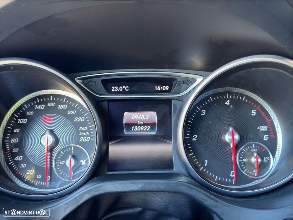Mercedes-Benz GLA 180 CDi Urban - 12