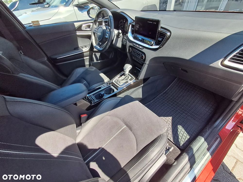 Kia ProCeed 1.5 T-GDI GT Line DCT - 24