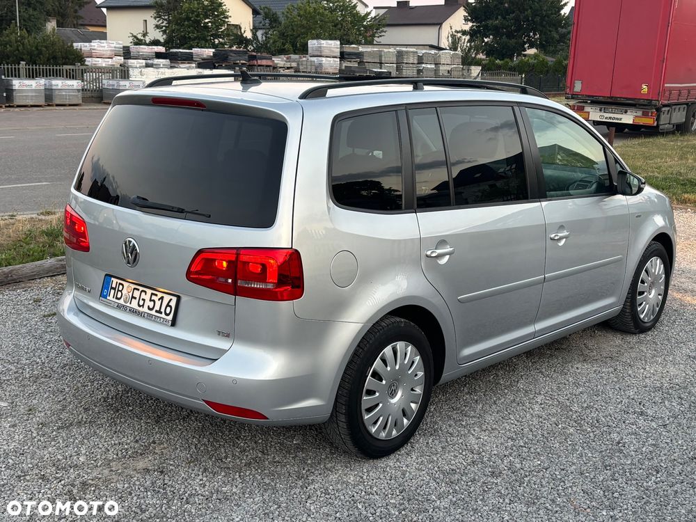Volkswagen Touran - 24