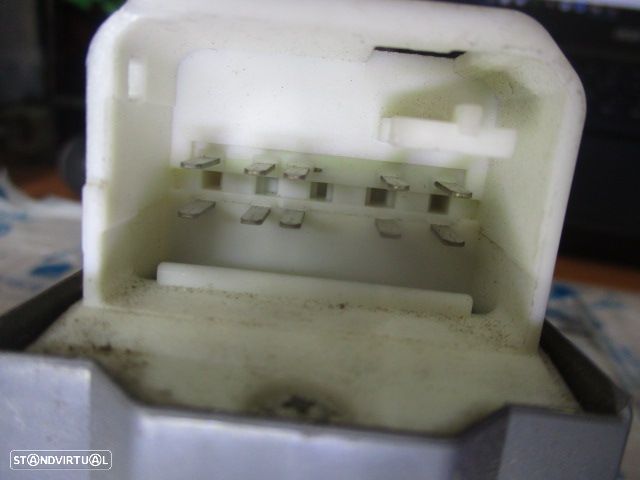 Interruptor 192926 TOYOTA YARIS 2007 3P VIDROS TOYOTA AURIS 2008 2.0D4D 126CV 5P CINZA  VIDROS TOYOTA YARIS 2013 1.4D 90CV 5P CINZA - 3