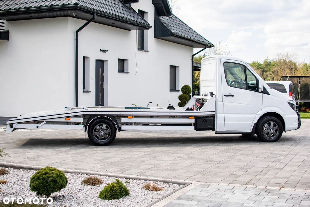 Mercedes-Benz Sprinter 319 - 16