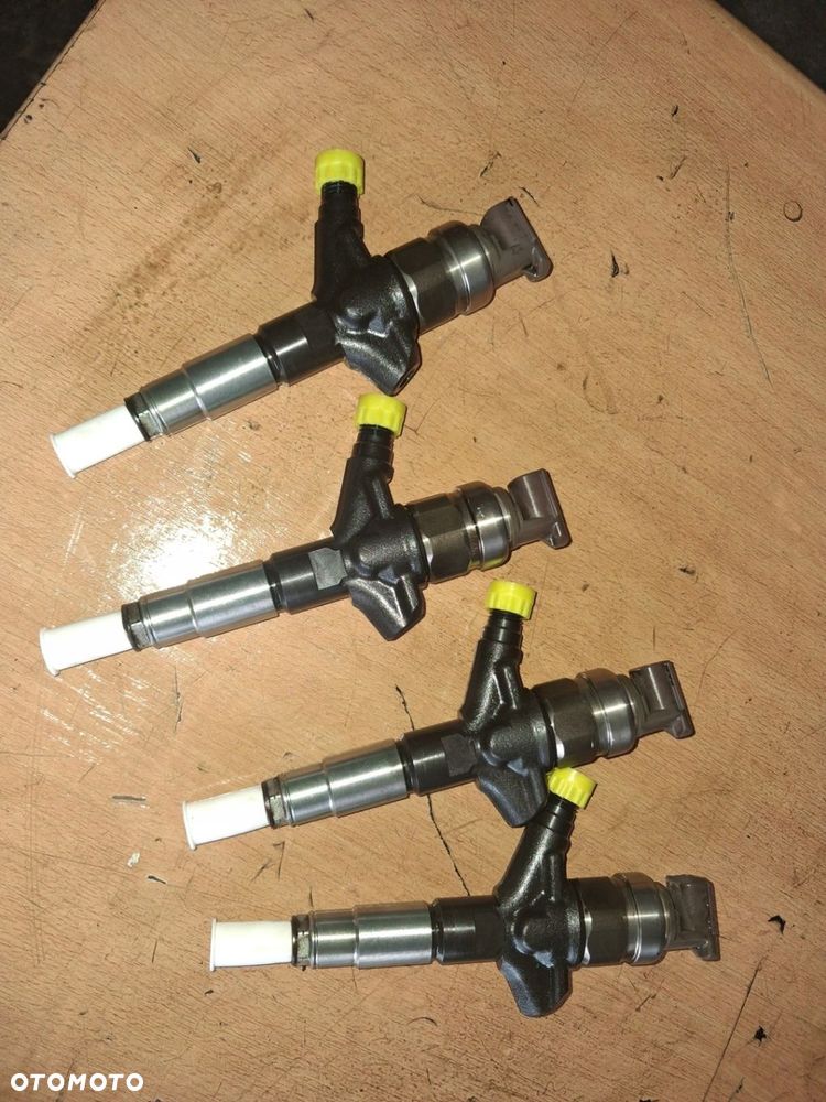 Wtrysk wtryskiwacz Subaru Forester XV 2.0 D 16613AA030 - 1