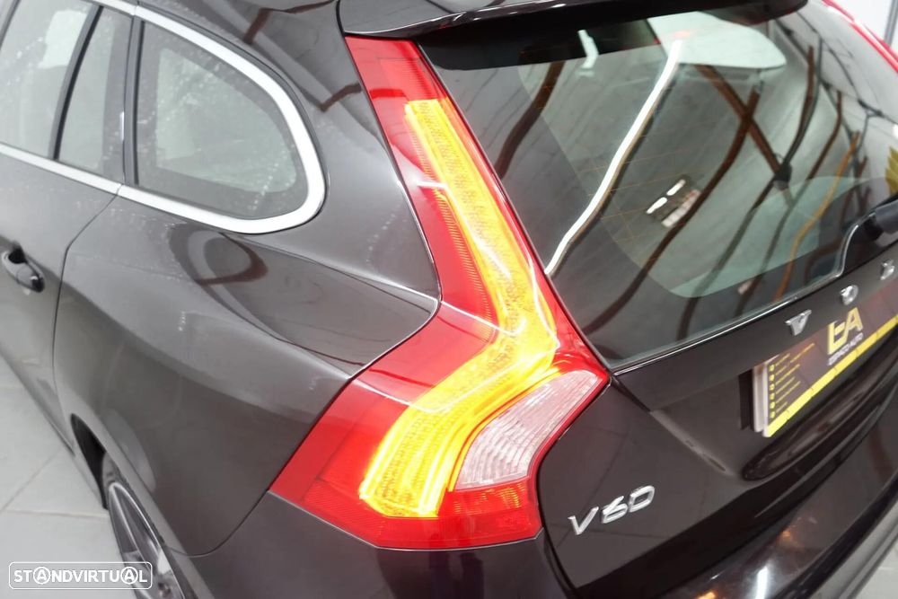 Volvo V60 1.6 D2 Momentum Eco - 15