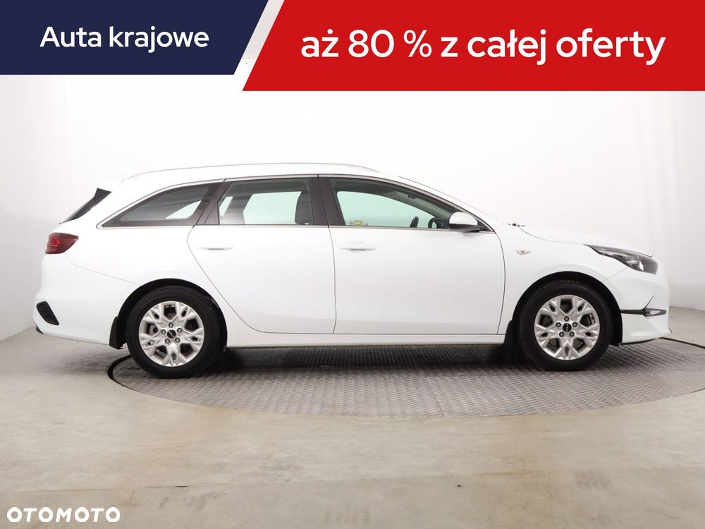 Kia Ceed - 8